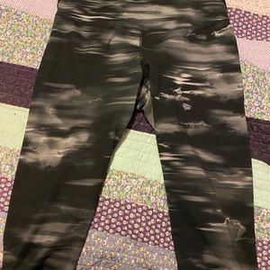 Capri workout leggings